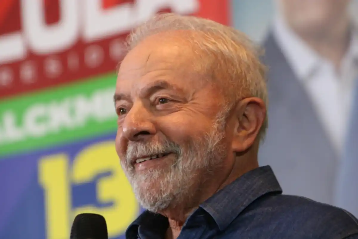 Sob gestão Lula, mercado de trabalho formal bate recorde e supera 48 milhões de carteiras assinada