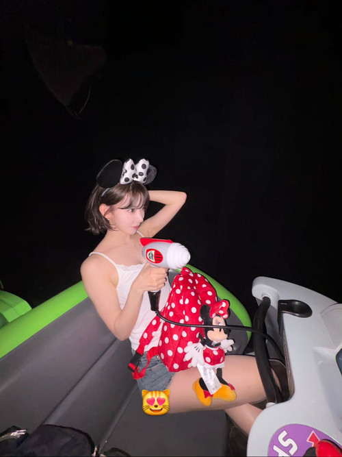 86ad817596a5e357a8a3f95c56dfea5a.jpg