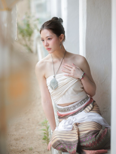 d4d55bacc234523d96e32a746abd4c15.jpg