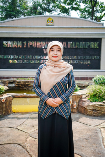 PARWATI, S.Pd.jpg