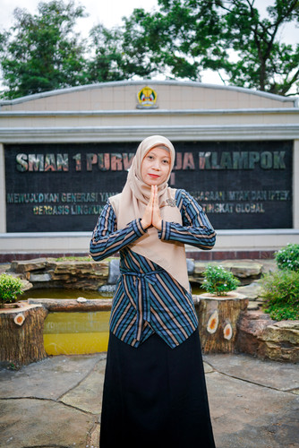 SRI BUDI LESTARI, S.Pd (2).jpg