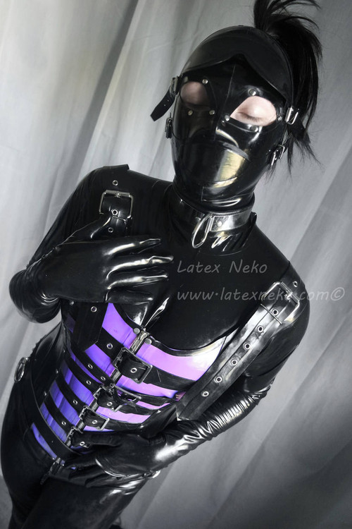 3 by latexneko da5lzfb 414w 2x.jpg