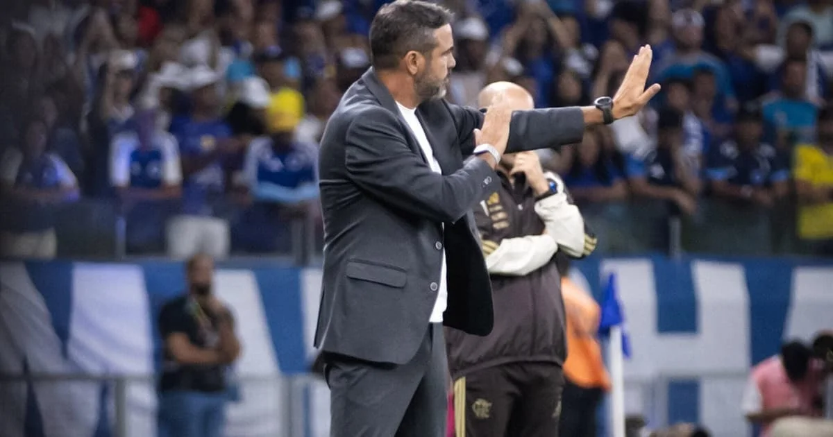 Artur Jorge projeta transformação no Cruzeiro e garante: "A meta é ser protagonista no Brasileiro
