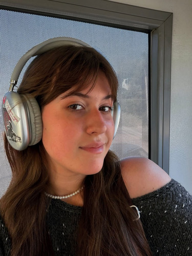 🎧 🥲.jpg