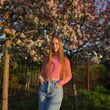 Какая красота в сквере яшьлек😍🌸 Мой личный фотограф дочка ❤️ #цветущиеяблони #яблонивцвету #