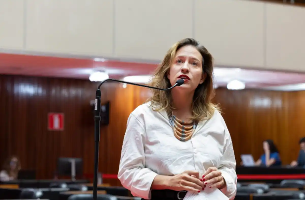 Deputada Bella Gonçalves denuncia pressões após expor negócios de mineração em Minas Gerais
