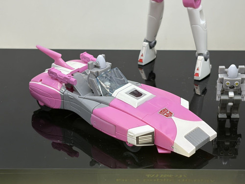 Missing Link Headmaster Arcee 09
