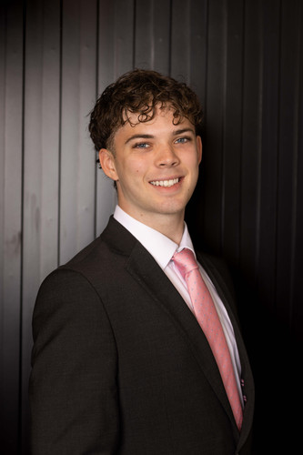 Oli Whitaker.jpg