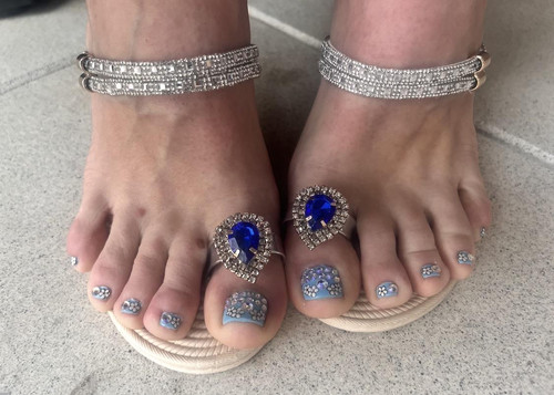 reddit.com 1wu3xdr What do wanna do with my Feet 
