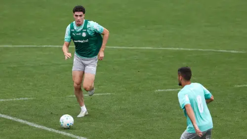Joia de 19 anos, se destaca em treinos do Palmeiras na data FIFA