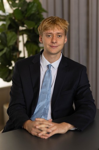 Josh Bissett.jpg