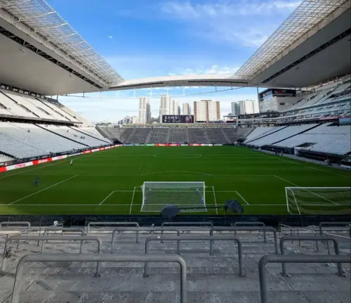 Caixa suspende cobrança e Corinthians ganha fôlego por dívida da Arena