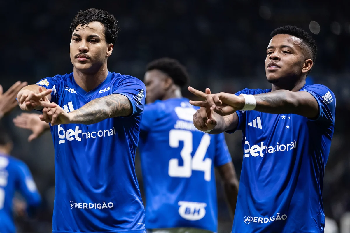 Ataque do Cruzeiro vive dilema: 41 gols de atacante e dependência de Kaio Jorge em xeque