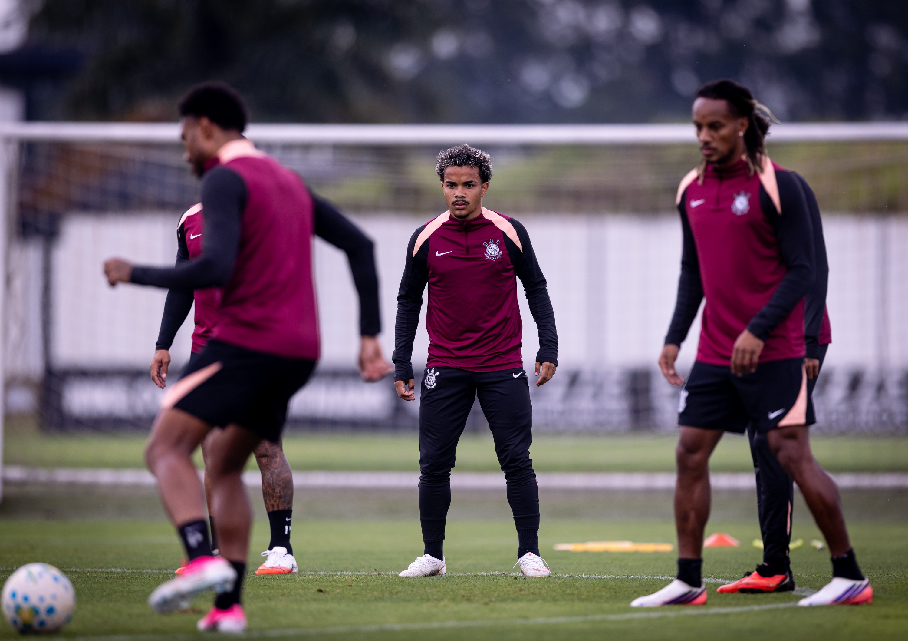 Ausências preocupantes: Corinthians sofre com lesões e suspensões antes do duelo contra a Chapecoense