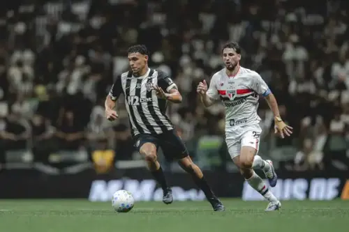 São Paulo e Atlético-MG se enfrentam no Morumbi em busca de estabilidade na tabela