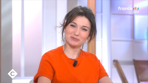 C à vous (France 5) 2026 09 05 17 50 20.ts snapshot 00.07.55.307