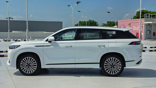 Jaecoo J8_Side View.jpg
