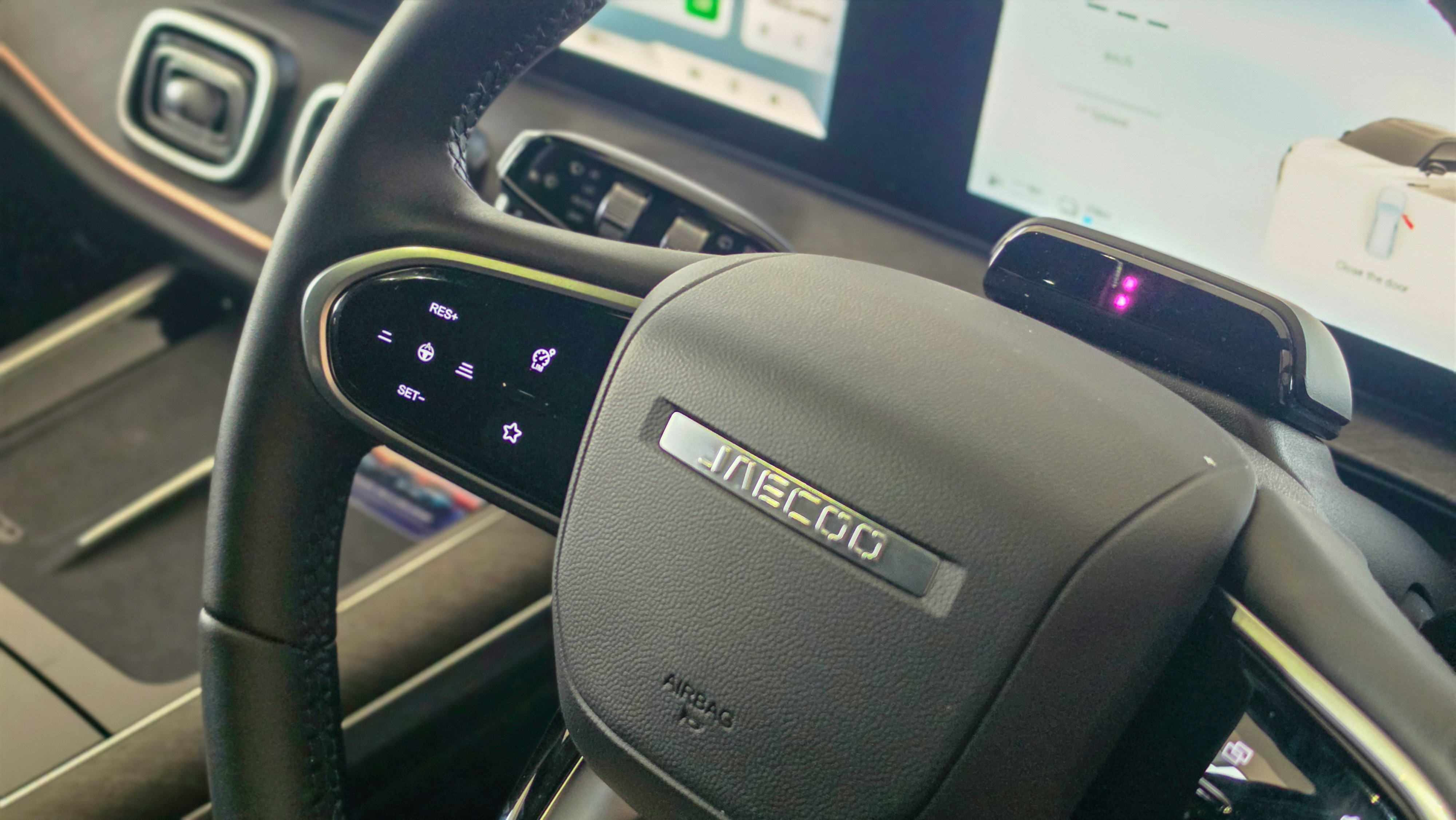 Jaecoo J8_Steering Wheel Logo