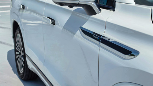 Jaecoo J8_Door Handles With PHEV logo.jpg