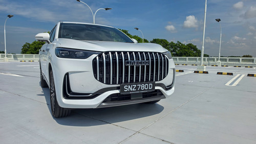 Jaecoo J8_Front Grille Close Up.jpg