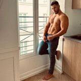 dani 323