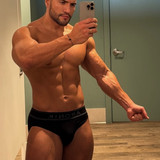 dani 2233