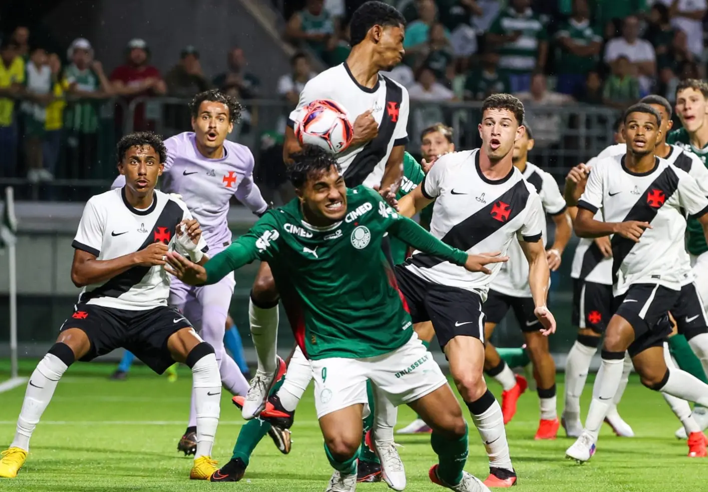 TORCIDA FEZ A PARTE! Quase 30 mil apoiam o Palmeiras, mas título escapa na final sub-20