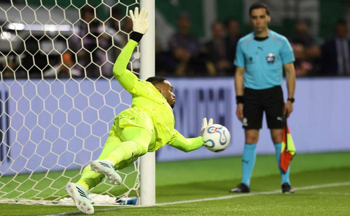 Carlos Miguel brilha nas penalidades e leva Palmeiras à final da Libertadores