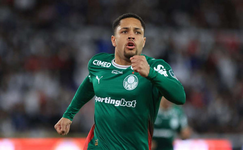 Possível retorno: recuperação de Vitor Roque avança, mas Palmeiras evita se precipitar 