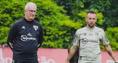 Dorival entra em disputa pelo futuro de Rafinha no São Paulo