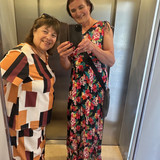 Gabriele Kleid mit Freundin