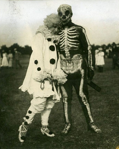 vintage halloween costumes 1930s 4 68f5f61609825 700.jpg