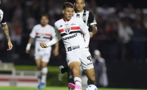 CHANCE DE OURO! Gustavo Santana pode ser titular no Choque-Rei com Luciano fora