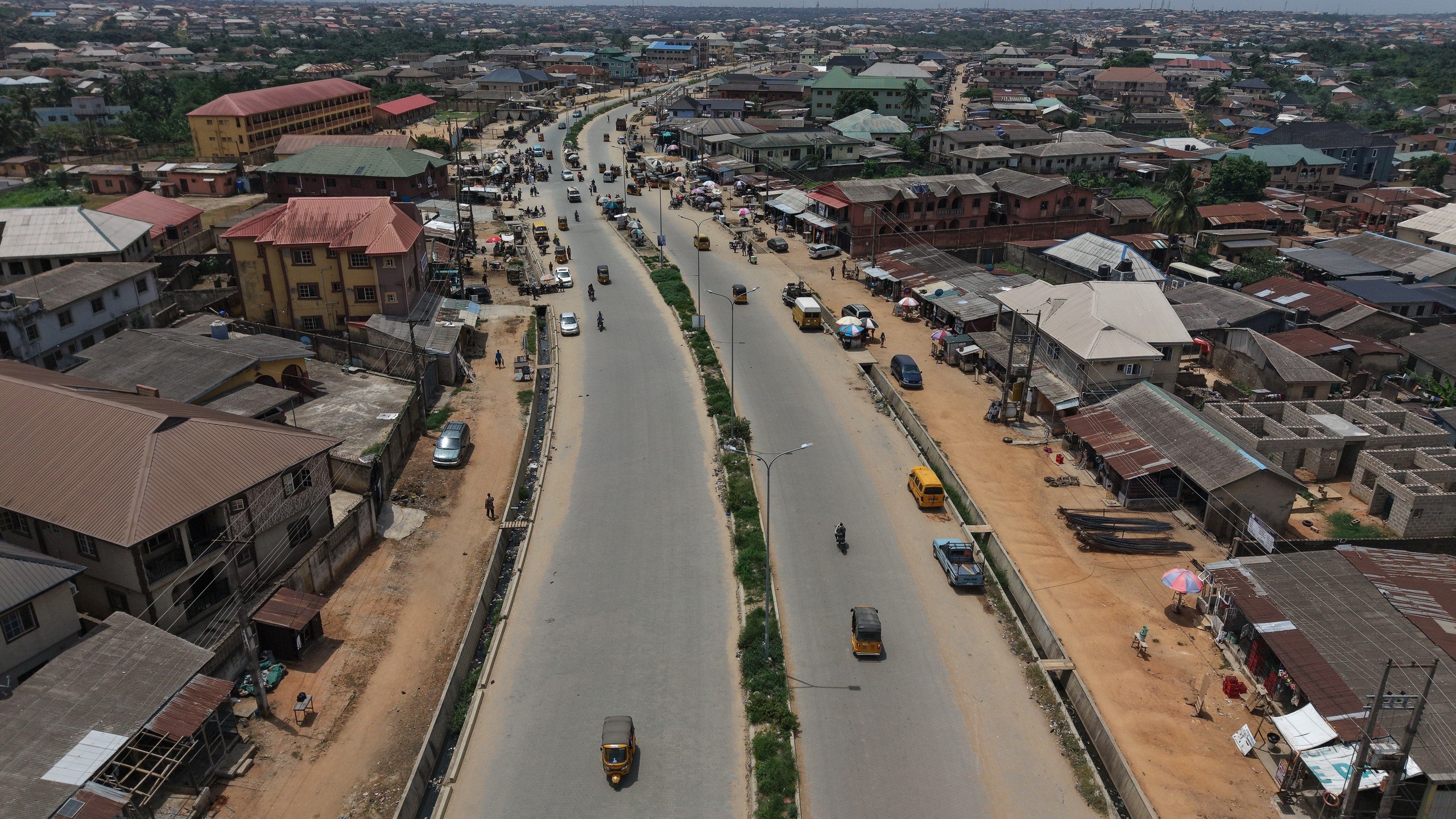 Agric Isawo Konu Arepo Road - Asphalt paving operation view 6
