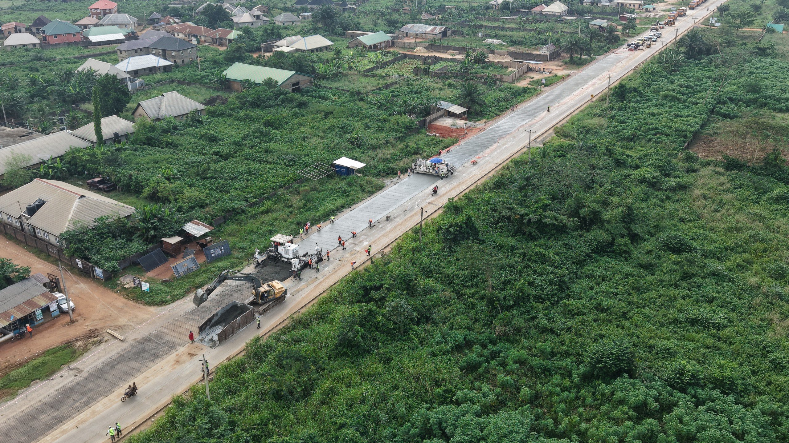 Dangote Papalanto Road - Heavy equipment on site view 4