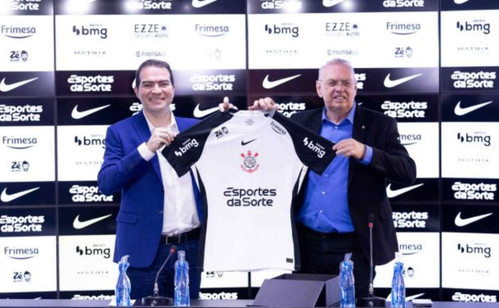 Pressão aumenta após chegada de Seedorf e Gaviões exigem mudanças