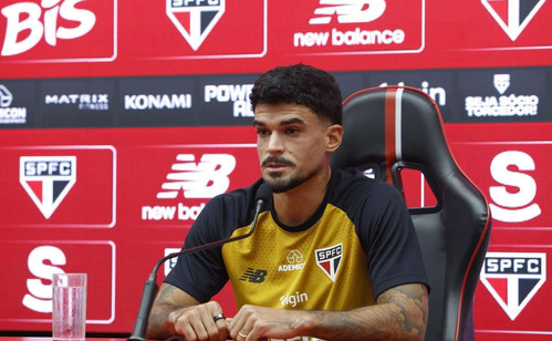Cauly pode deixar o clube quando voltar do afastamento