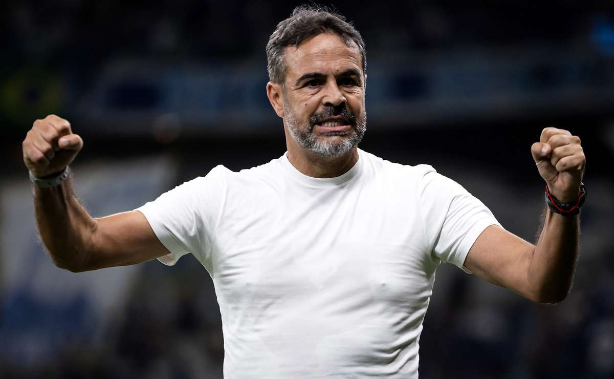 Paulinho assume o comando do futebol no Cruzeiro e mira futuro promissor até 2027