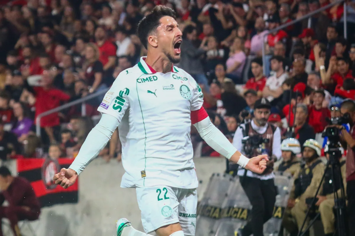 Baita vitória! Palmeiras impõe sua força e controla o Athletico-PR em vitória
