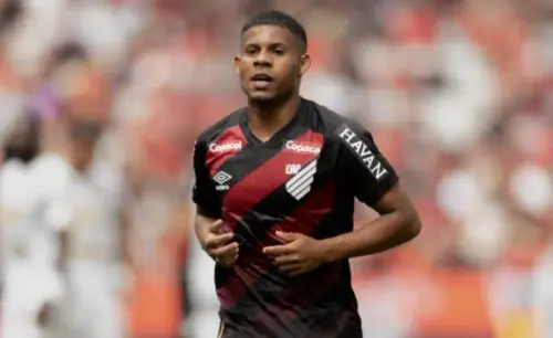 De volta ao Palmeiras? Gilberto perde espaço no Athletico e pode retornar em 2027
