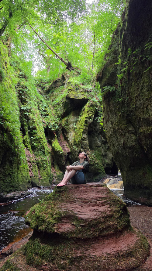 At the Devil's Pulpit.jpg