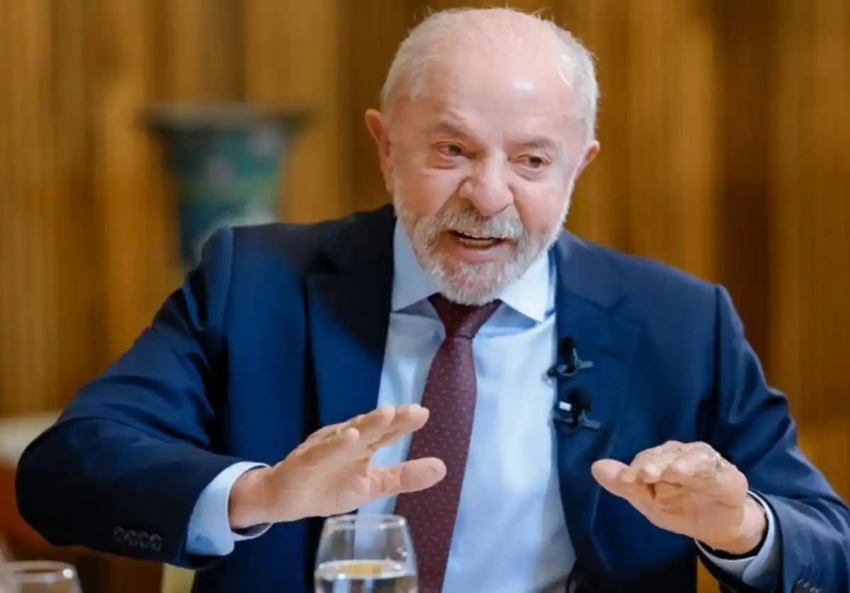 Lula se prepara para enfrentar Flávio Bolsonaro na Band e mira proposta de R$ 250 bi em cortes