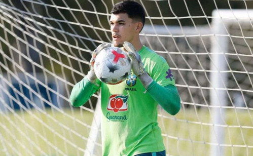 Fecha com goleiro da seleção? Palmeiras quer contratação de destaque no gol
