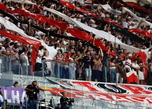 São Paulo quer pressionar Vasco que se prepara para o Boca Juniors