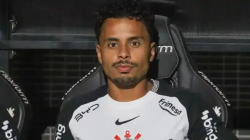 Allan surpreende com lancha de R$ 2,2 milhões enquanto Corinthians vive crise