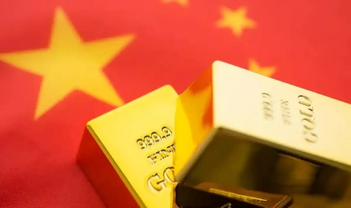 EUA em pânico: China reduz participação na dívida americana ao menor nível em 18 anos e amplia reservas de ouro