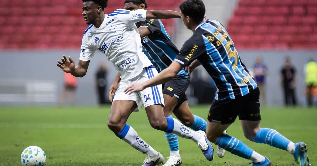 Em Porto Alegre, Cruzeiro e Grêmio buscam redenção sob os olhares de Ancelotti