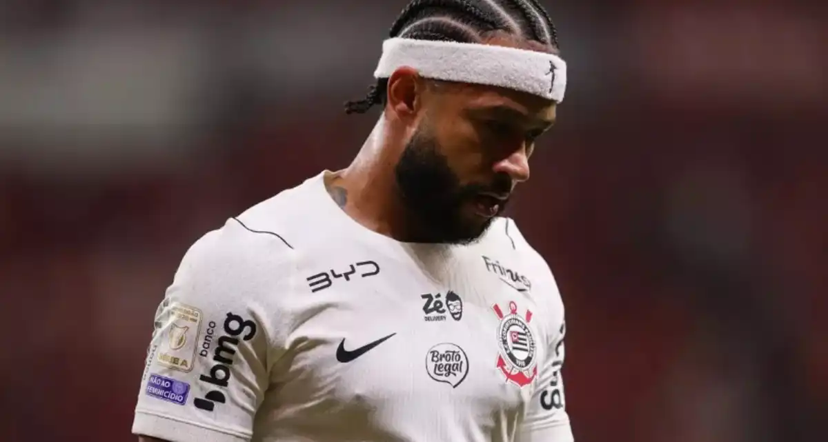 Corinthians supera marca de 2007, chega a 11 jogos sem vencer e revive fantasma do rebaixamento