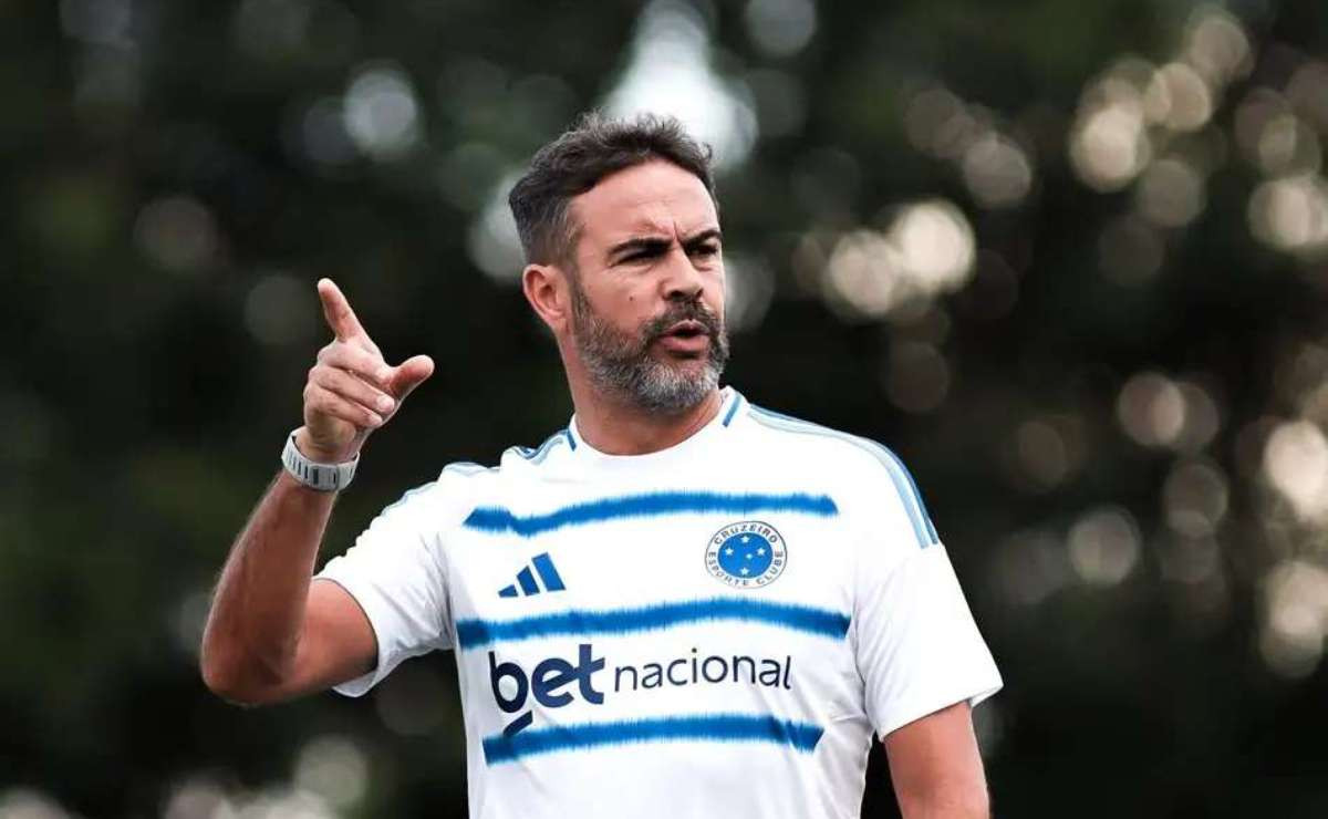 Artur Jorge mantém foco na regularidade antes do clássico contra o Atlético-MG na Arena MRV