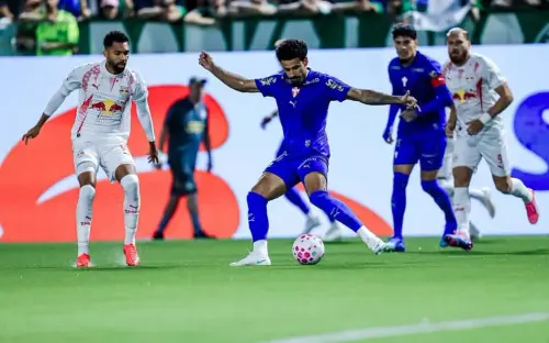 Fim de jogo: Palmeiras atropela o RB Bragantino e alcança a liderança